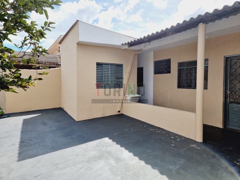 Casa para alugar com 2 quartos, 63m² - Foto 12