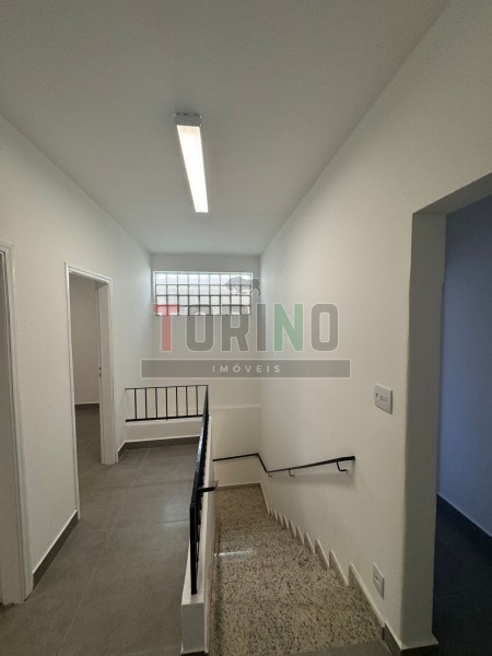 Prédio Inteiro à venda com 1 quarto, 132m² - Foto 4