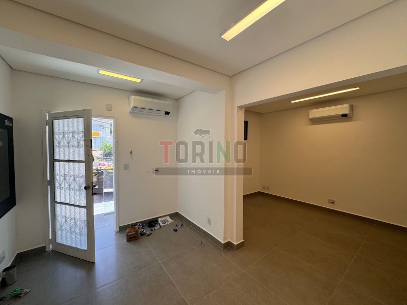 Prédio Inteiro à venda com 1 quarto, 132m² - Foto 2