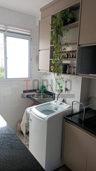 Apartamento à venda com 2 quartos, 44m² - Foto 2