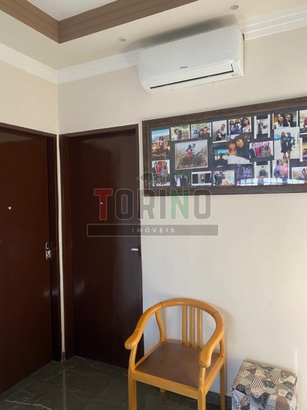 Casa à venda com 4 quartos, 160m² - Foto 17