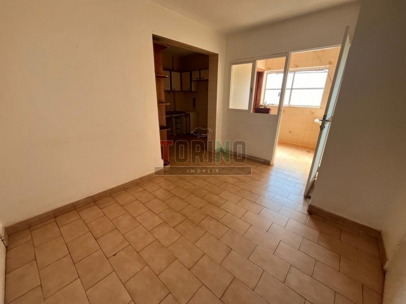 Apartamento à venda com 3 quartos, 100m² - Foto 3