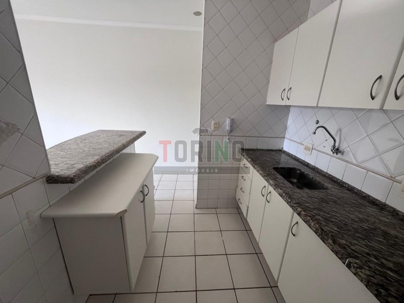 Apartamento para alugar com 1 quarto, 37m² - Foto 6