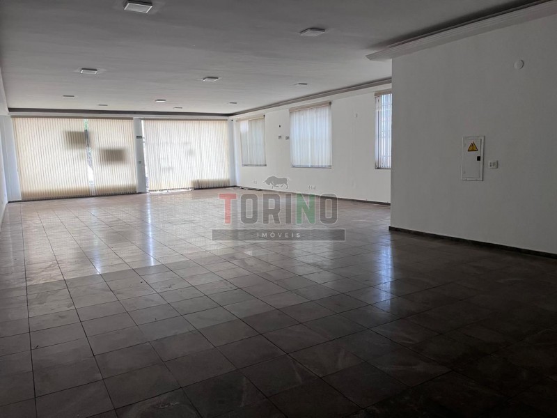 Prédio Inteiro para alugar, 475m² - Foto 3