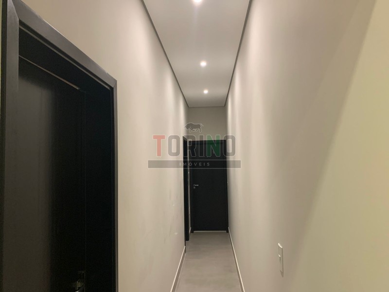 Casa à venda com 3 quartos, 285m² - Foto 4