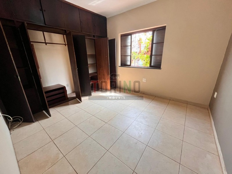 Casa para alugar com 2 quartos, 187m² - Foto 8