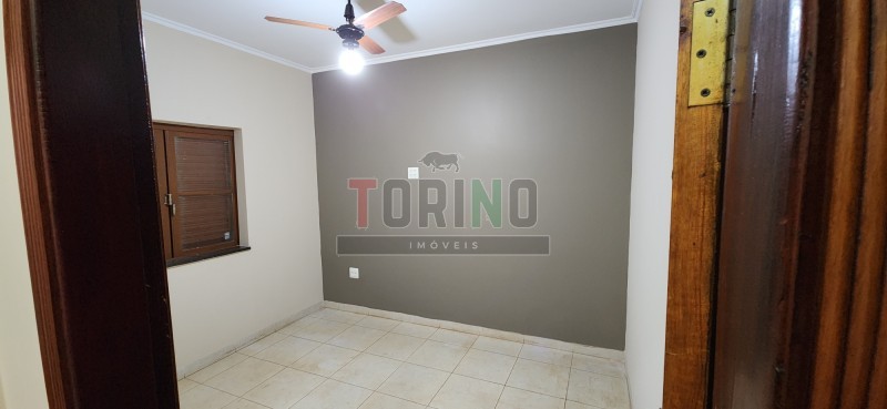 Casa para alugar com 2 quartos, 187m² - Foto 5