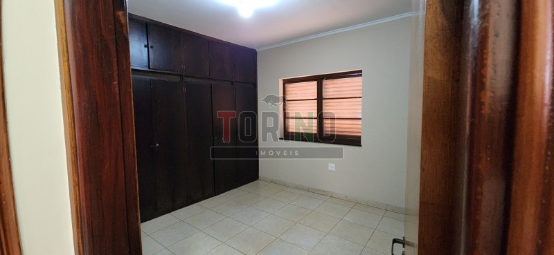 Casa para alugar com 2 quartos, 187m² - Foto 7