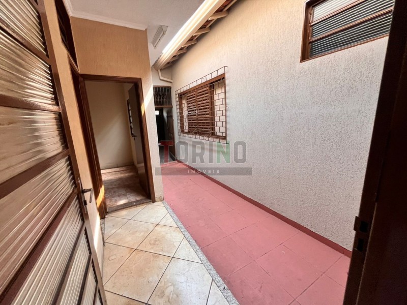 Casa para alugar com 2 quartos, 187m² - Foto 18