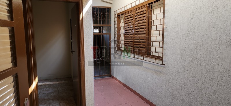 Casa para alugar com 2 quartos, 187m² - Foto 27