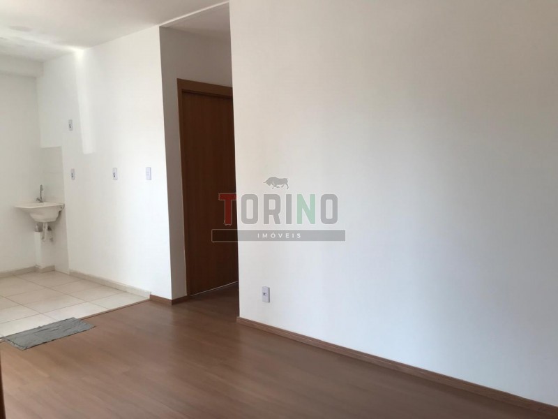 Apartamento para alugar com 2 quartos, 42m² - Foto 6