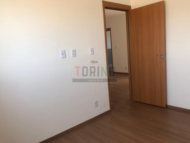 Apartamento para alugar com 2 quartos, 42m² - Foto 14