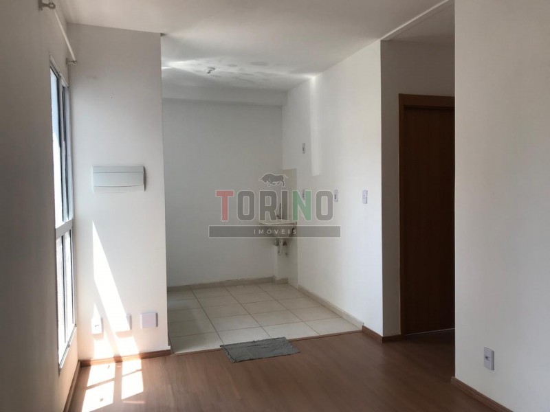 Apartamento para alugar com 2 quartos, 42m² - Foto 4