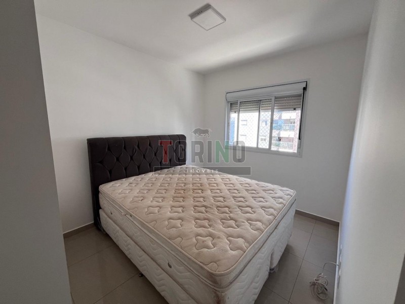 Apartamento para alugar com 2 quartos, 87m² - Foto 8