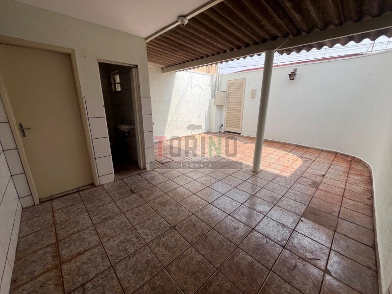 Casa para alugar com 3 quartos, 137m² - Foto 16