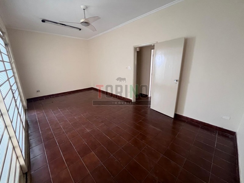 Casa para alugar com 3 quartos, 137m² - Foto 3