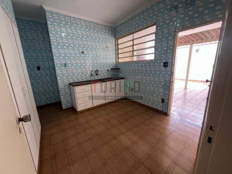 Casa para alugar com 3 quartos, 137m² - Foto 14