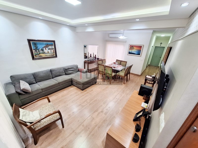 Casa à venda com 4 quartos, 267m² - Foto 2