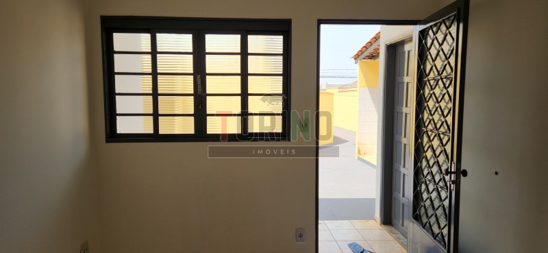 Casa para alugar com 1 quarto, 40m² - Foto 8