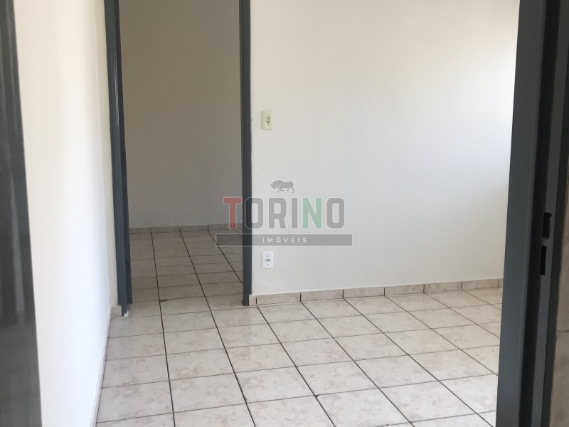 Casa para alugar com 1 quarto, 40m² - Foto 4