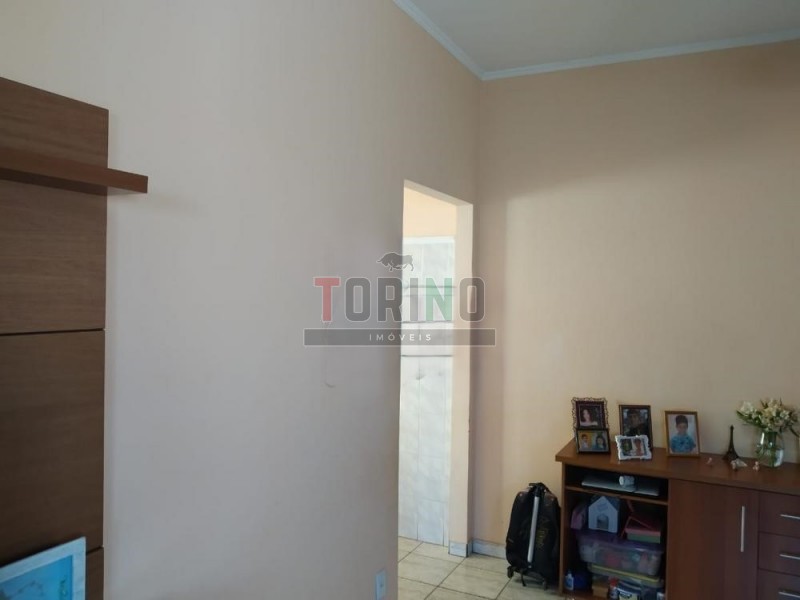 Casa à venda com 4 quartos, 185m² - Foto 3