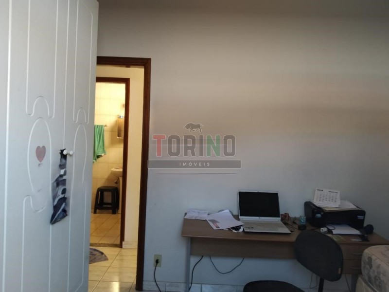 Casa à venda com 4 quartos, 185m² - Foto 5