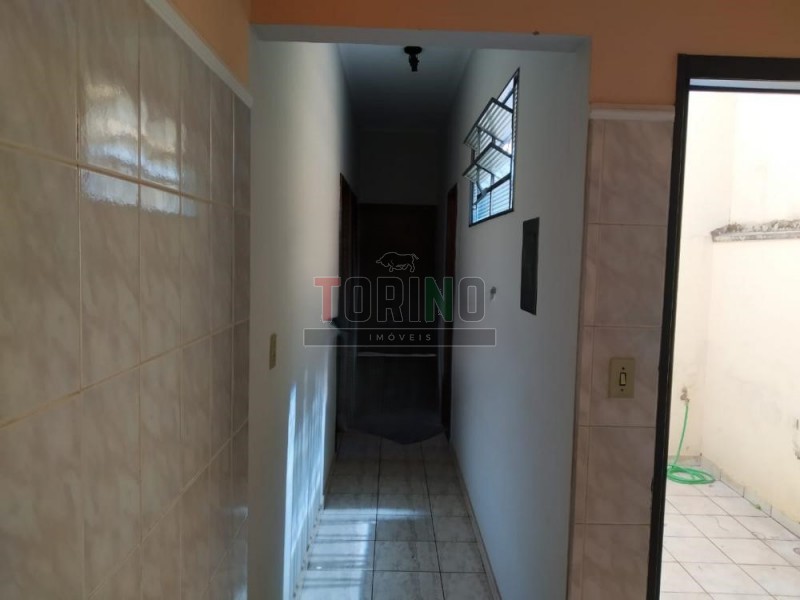 Casa à venda com 4 quartos, 185m² - Foto 4