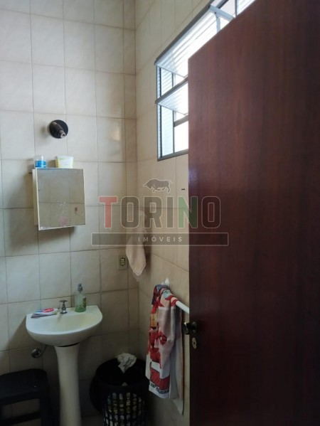 Casa à venda com 4 quartos, 185m² - Foto 11