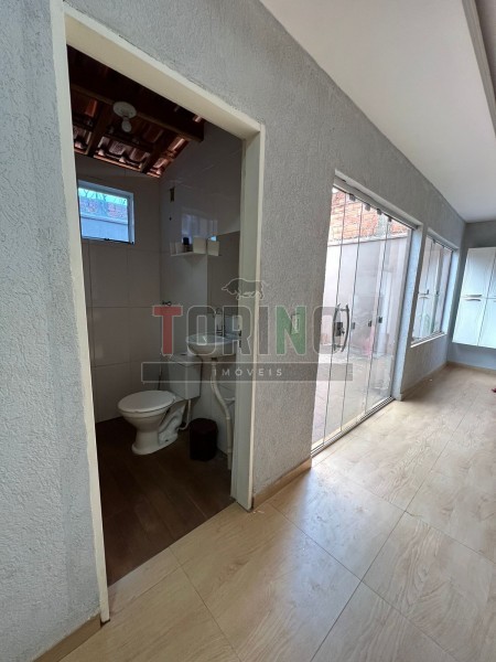 Casa à venda com 2 quartos, 160m² - Foto 8