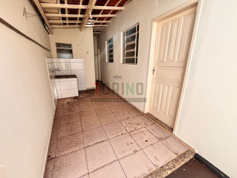 Casa para alugar com 1 quarto, 49m² - Foto 9