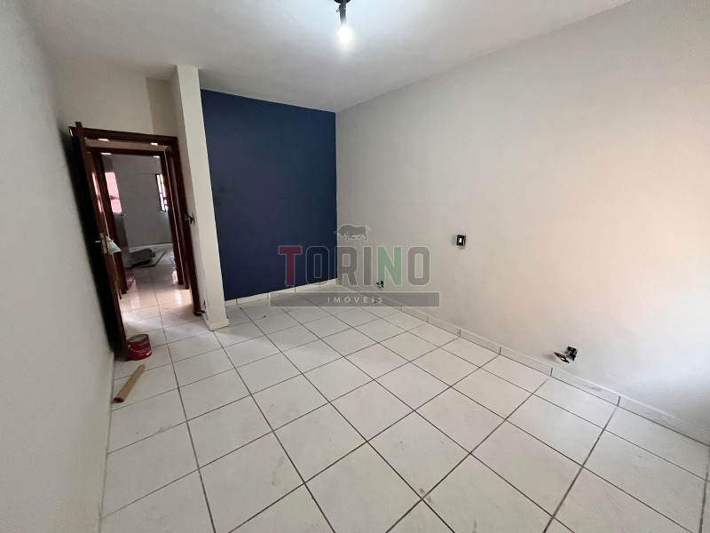 Casa para alugar com 2 quartos, 72m² - Foto 1