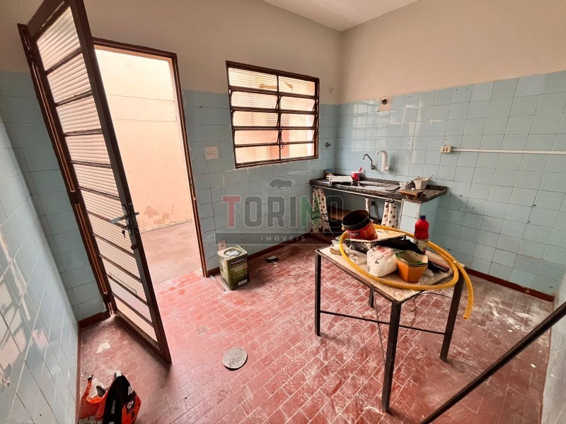 Casa para alugar com 2 quartos, 72m² - Foto 8