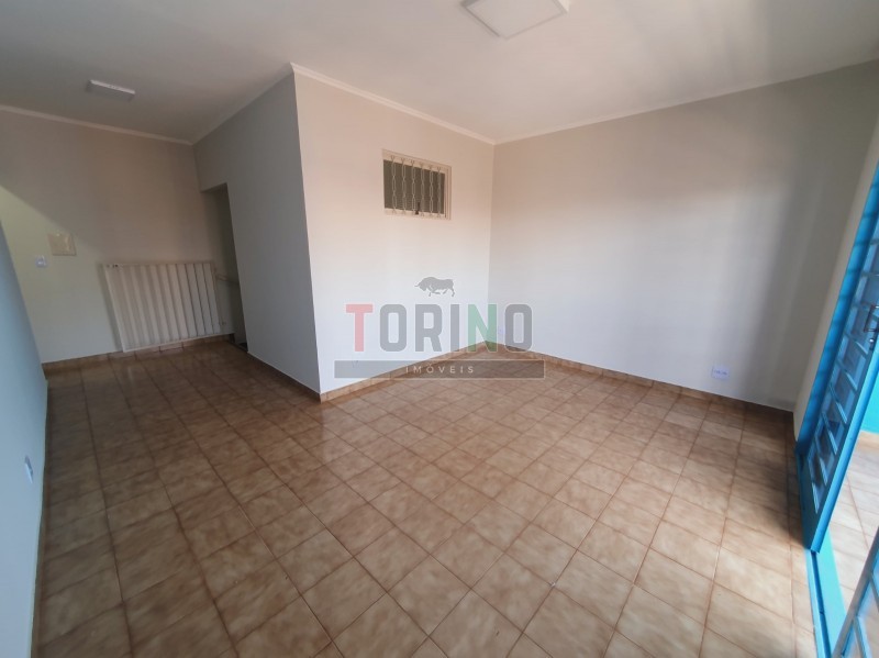 Casa para alugar com 4 quartos, 311m² - Foto 4