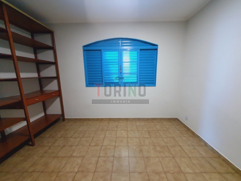 Casa para alugar com 4 quartos, 311m² - Foto 6