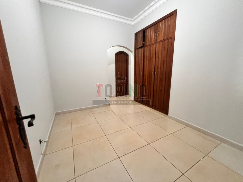 Casa para alugar com 20 quartos, 1457m² - Foto 48