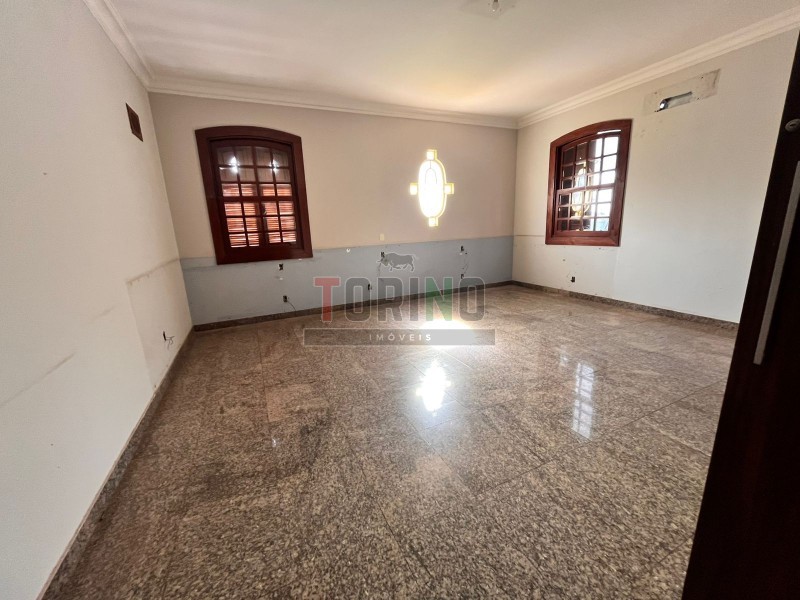 Casa para alugar com 20 quartos, 1457m² - Foto 11