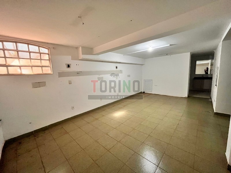 Casa para alugar com 20 quartos, 1457m² - Foto 60