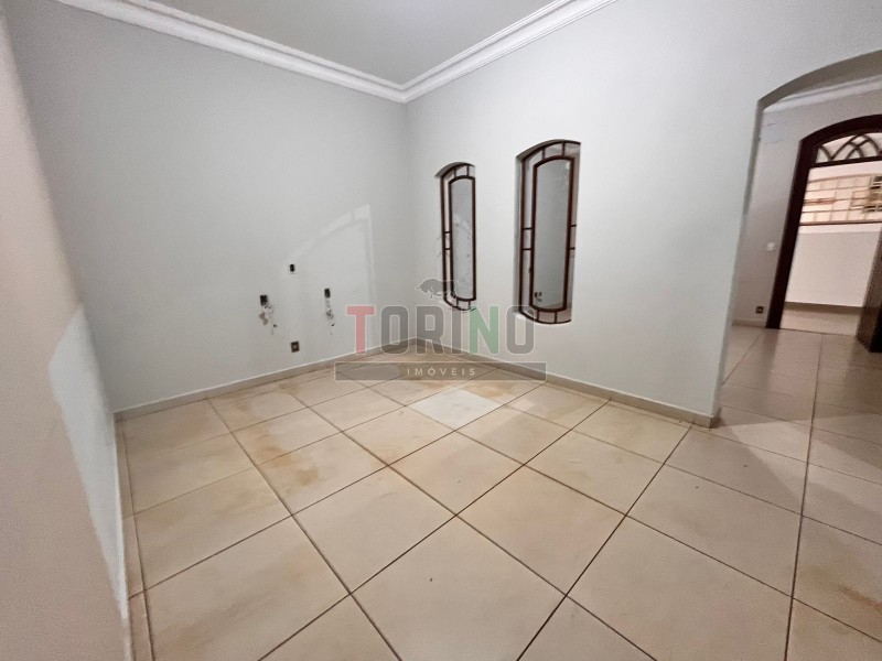 Casa para alugar com 20 quartos, 1457m² - Foto 36