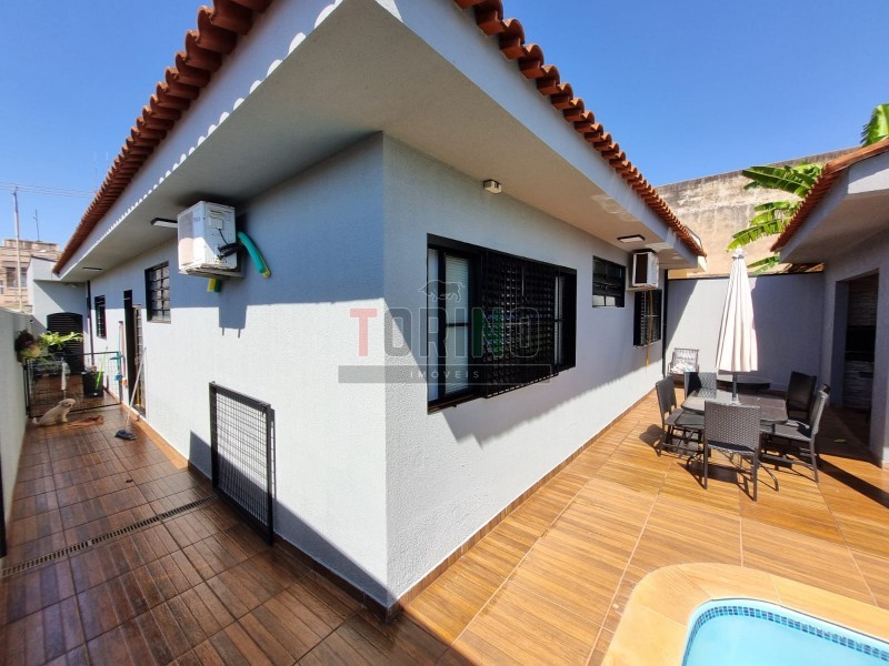 Casa à venda com 3 quartos, 300m² - Foto 16