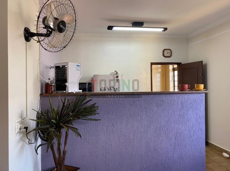 Casa à venda com 3 quartos, 300m² - Foto 10