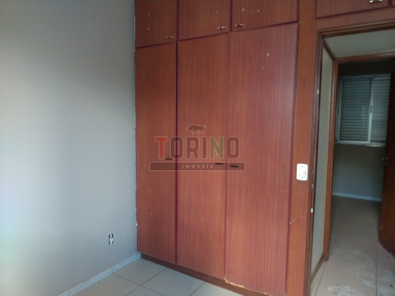 Apartamento para alugar com 2 quartos, 70m² - Foto 7