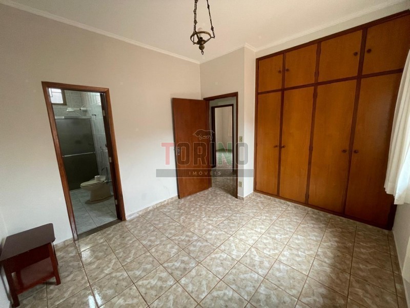 Casa para alugar com 3 quartos, 207m² - Foto 19