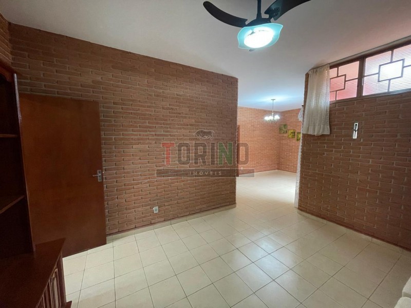 Casa para alugar com 3 quartos, 207m² - Foto 10