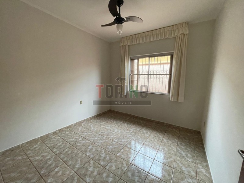 Casa para alugar com 3 quartos, 207m² - Foto 15