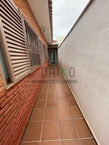 Casa para alugar com 3 quartos, 207m² - Foto 34