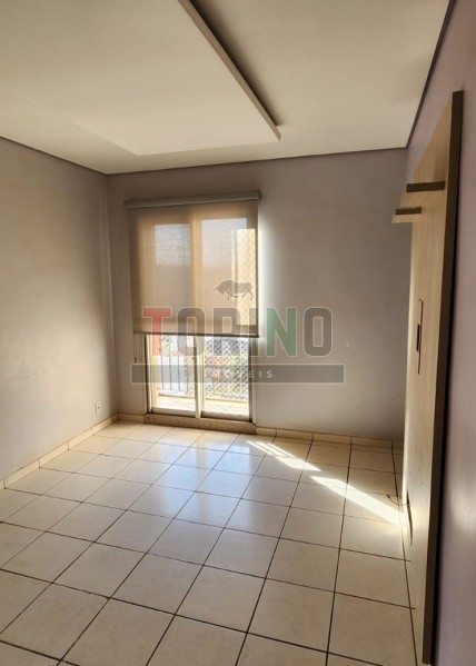 Apartamento à venda com 2 quartos, 62m² - Foto 2