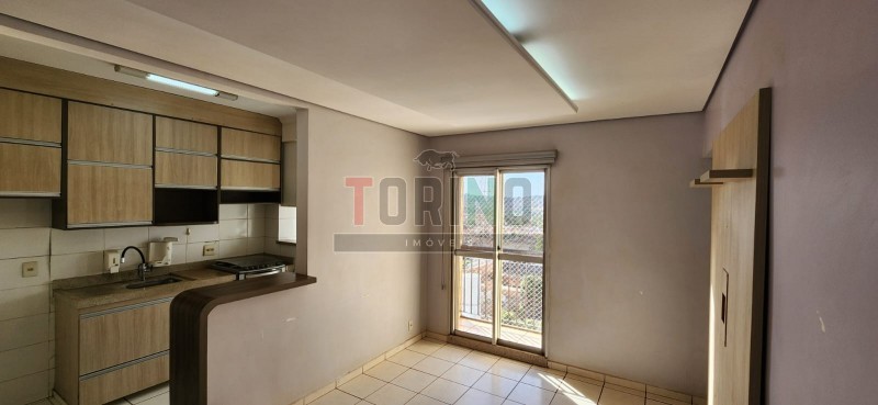 Apartamento à venda com 2 quartos, 62m² - Foto 1