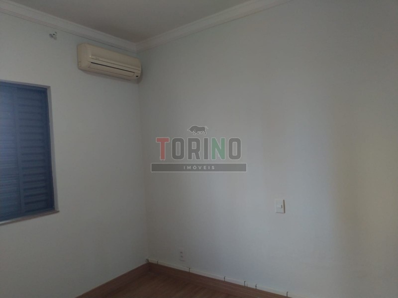 Casa para alugar com 3 quartos, 157m² - Foto 18