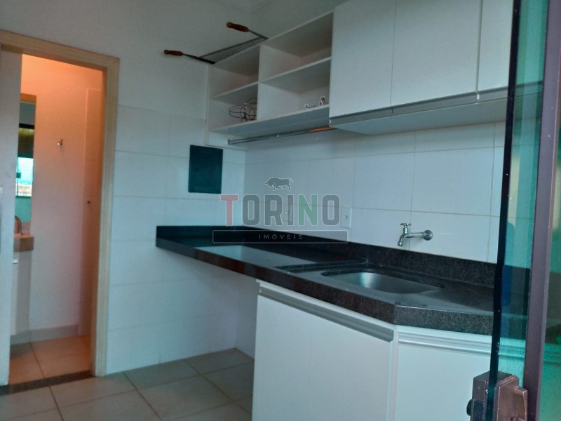 Casa para alugar com 3 quartos, 157m² - Foto 11