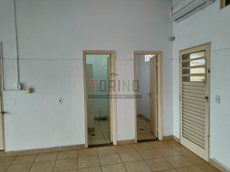 Prédio Inteiro para alugar, 50m² - Foto 6